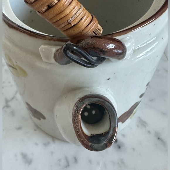 🇯🇵 Vintage Japanese Pottery Teapot with Rattan Handle - Picture 6 of 11